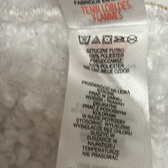 Tahari Tan and White Fleece Vest - Picture 5 of 5